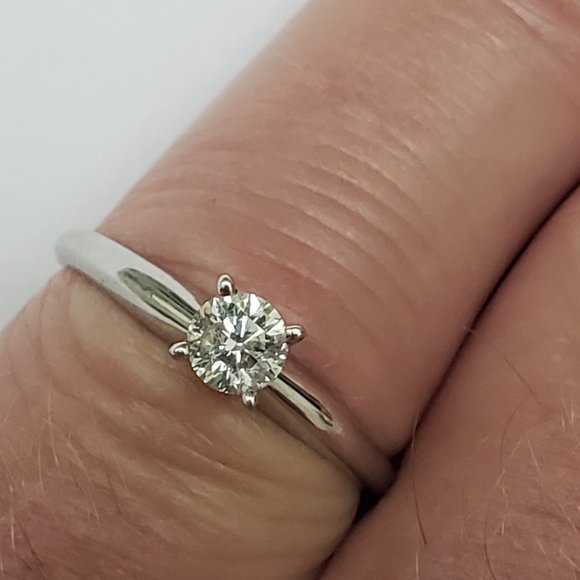 Jewelry - Estate Vintage 14k White Gold  .25ct Diamond Engagement Ring